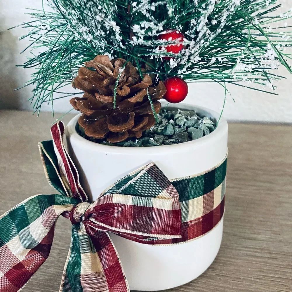 Christmas Tree Ceramic Pot Farmhouse Table Decor - Picture 3 of 3